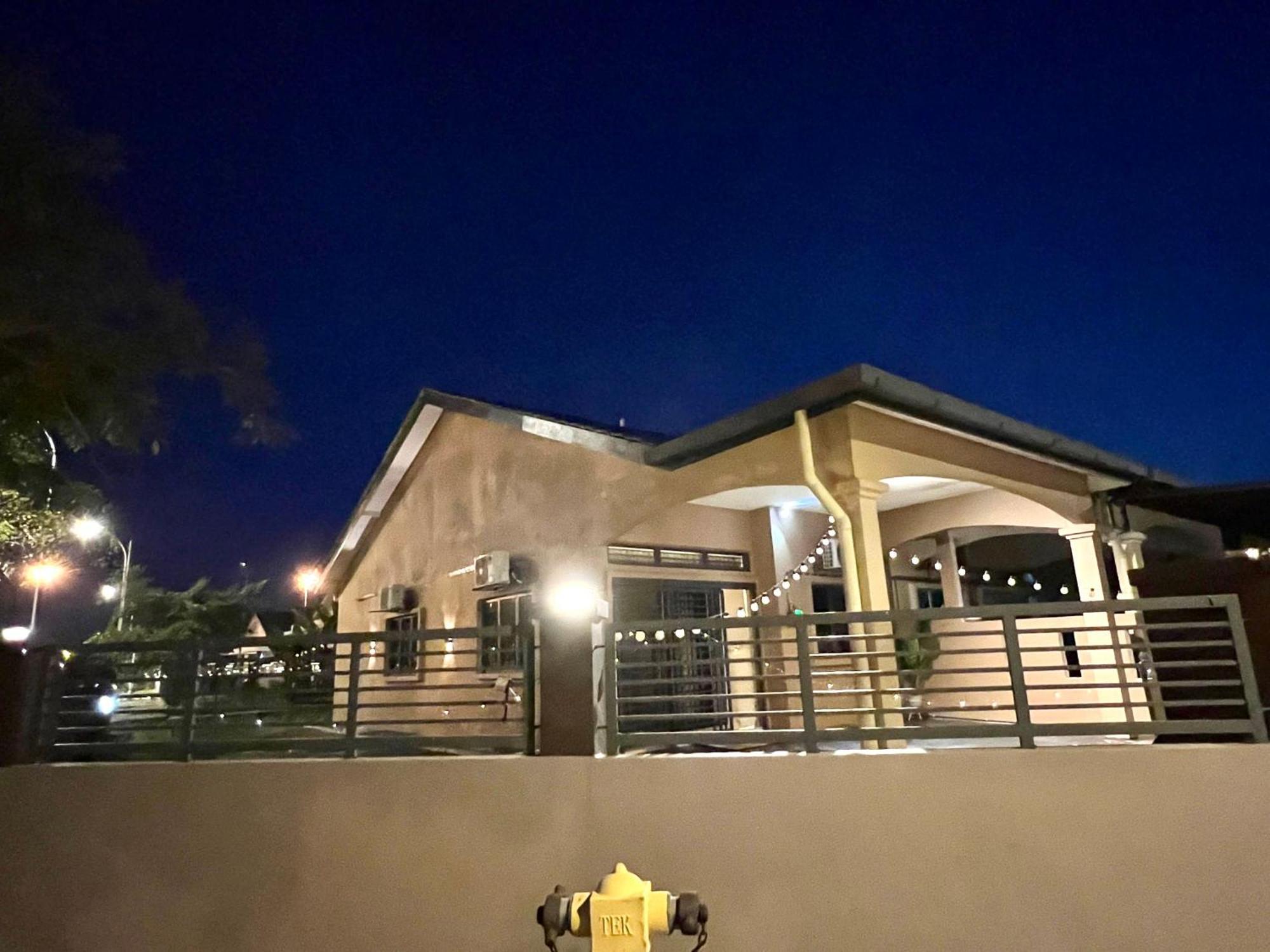 Quayside Cove Homestay - Corner House, Shah Alam Rimbayu Netflix Syok Tv Bbq Exterior foto